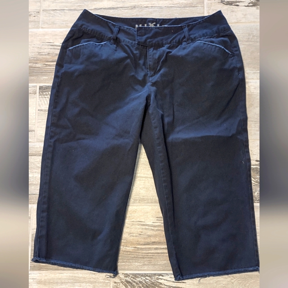 MixIt Navy Capri Pants